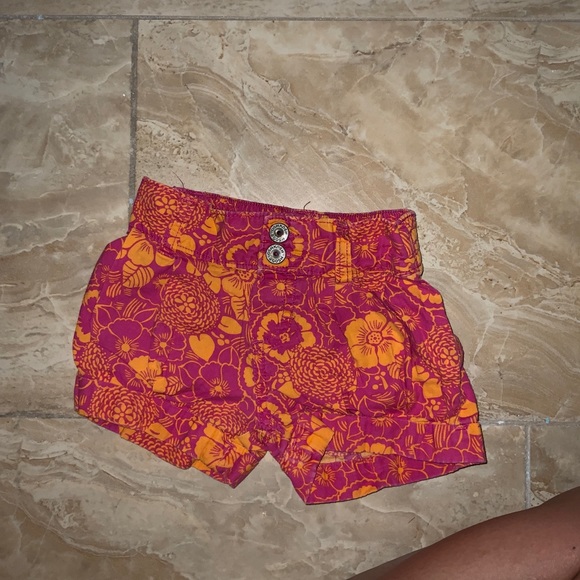 Pink and orange shorts 3 - Picture 1 of 1